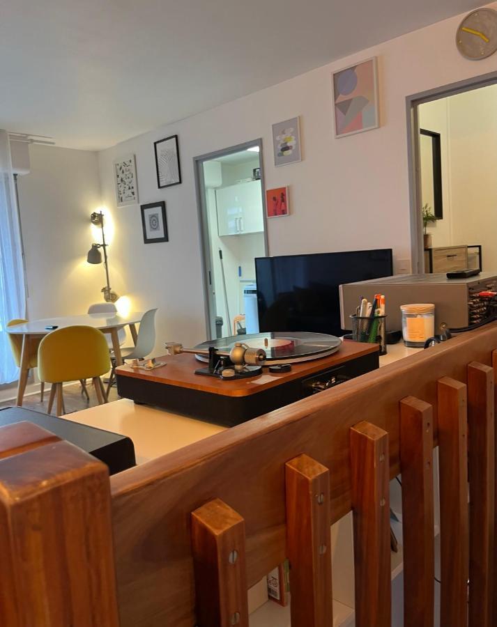 Cosy Duplex Avec Parking A Paris 19 By Immo Kit Bnb Bagian luar foto
