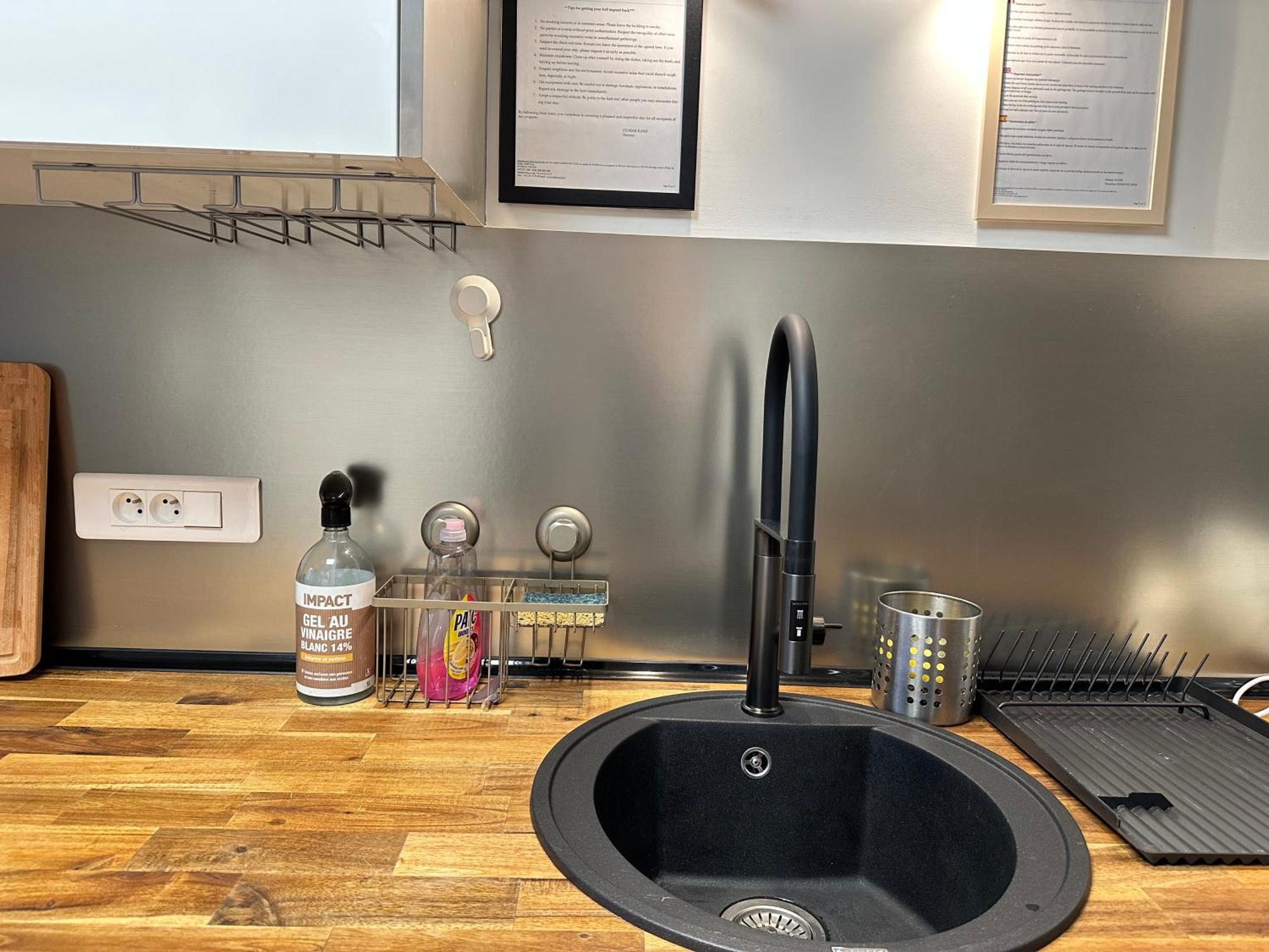 Cosy Duplex Avec Parking A Paris 19 By Immo Kit Bnb Bagian luar foto