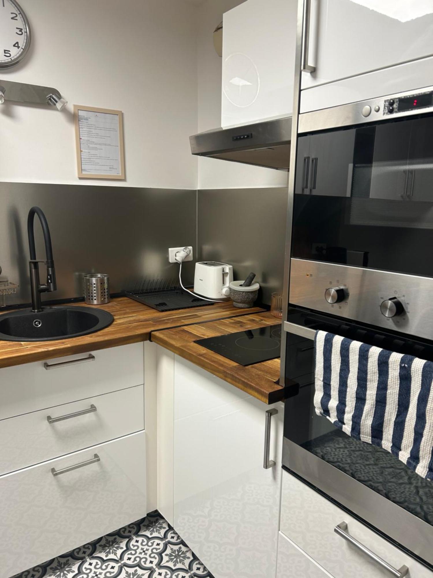 Cosy Duplex Avec Parking A Paris 19 By Immo Kit Bnb Bagian luar foto